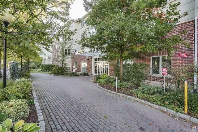 171 GREAT NECK Road 1N, Great Neck, NY 11021