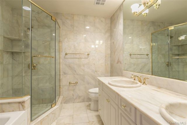 171 GREAT NECK Road 1N, Great Neck, NY 11021