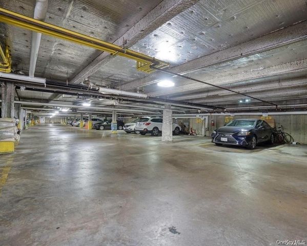 171 GREAT NECK Road 1N, Great Neck, NY 11021