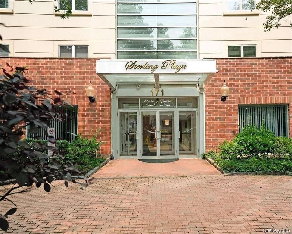 171 GREAT NECK Road 1N, Great Neck, NY 11021