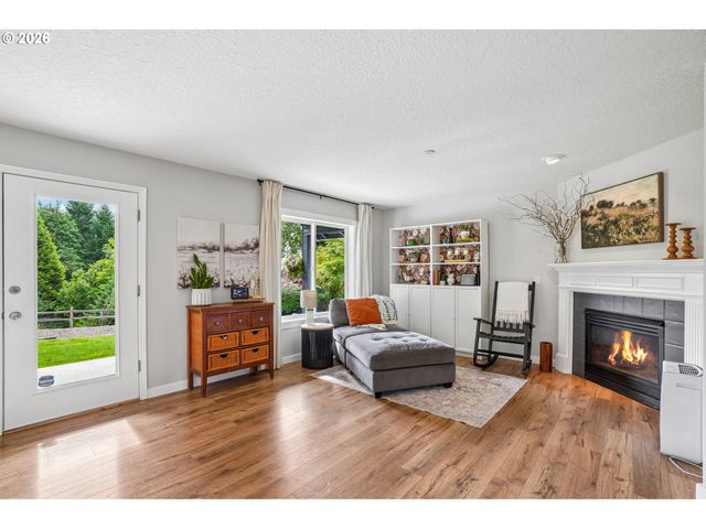 16456 WAYNE Dr, Oregon City, OR 97045