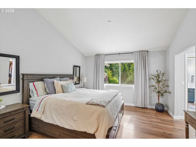 16456 WAYNE Dr, Oregon City, OR 97045