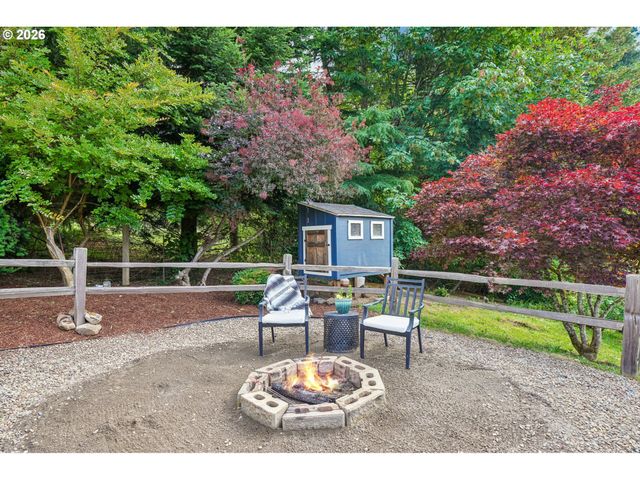 16456 WAYNE Dr, Oregon City, OR 97045