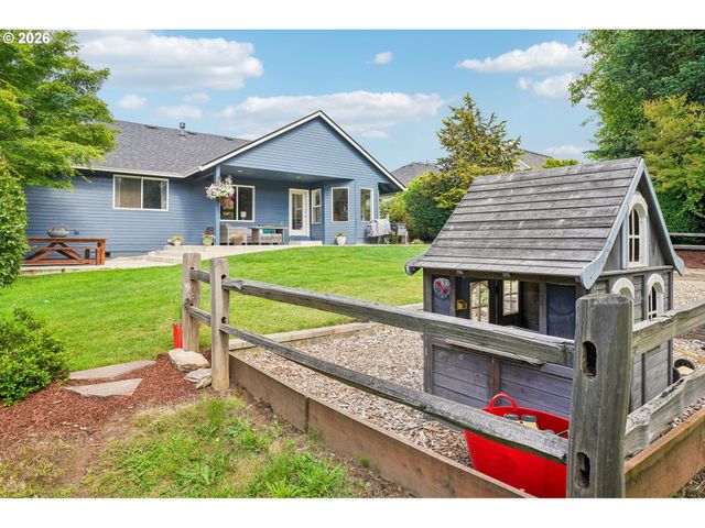 16456 WAYNE Dr, Oregon City, OR 97045