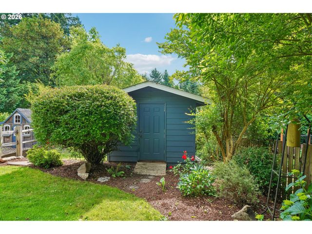 16456 WAYNE Dr, Oregon City, OR 97045