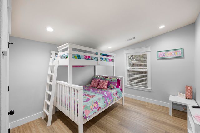 211 Woodland Shores Circle, Clinton, AR 72031