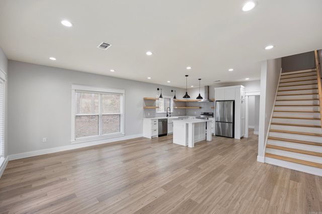 211 Woodland Shores Circle, Clinton, AR 72031