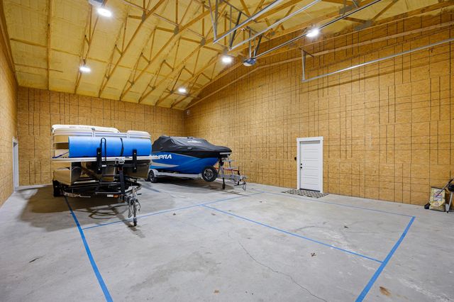 211 Woodland Shores Circle, Clinton, AR 72031