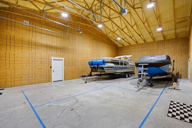 211 Woodland Shores Circle, Clinton, AR 72031