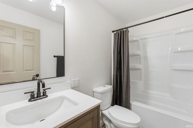 13550 Dragoon Trail, Mishawaka, IN 46544