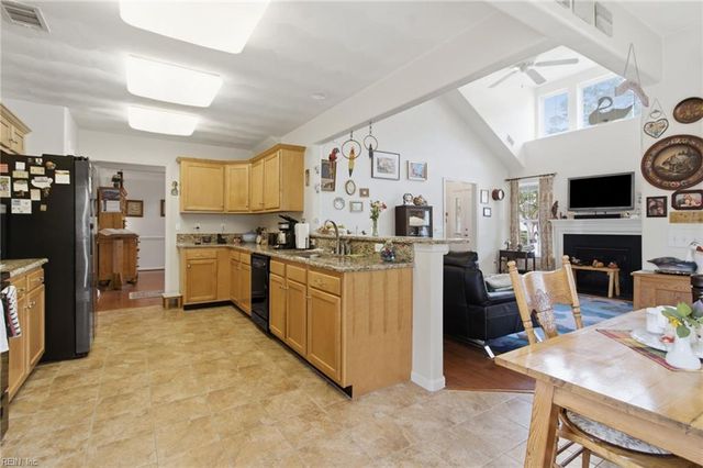 5565 Memorial DR, Virginia Beach, VA 23455