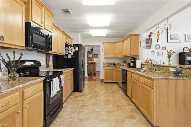 5565 Memorial DR, Virginia Beach, VA 23455
