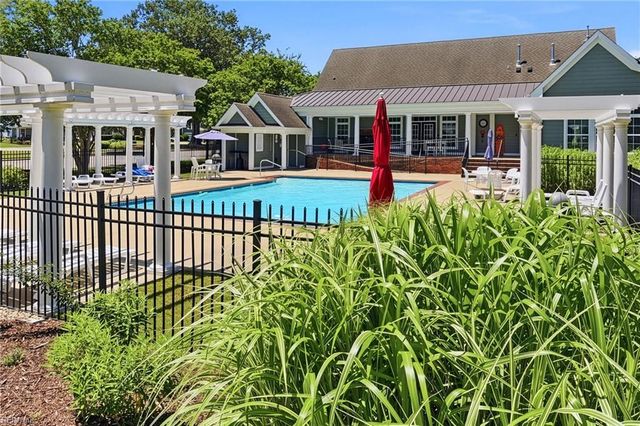 5565 Memorial DR, Virginia Beach, VA 23455
