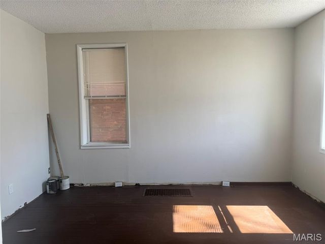 3939 Gravois Avenue, St Louis, MO 63116