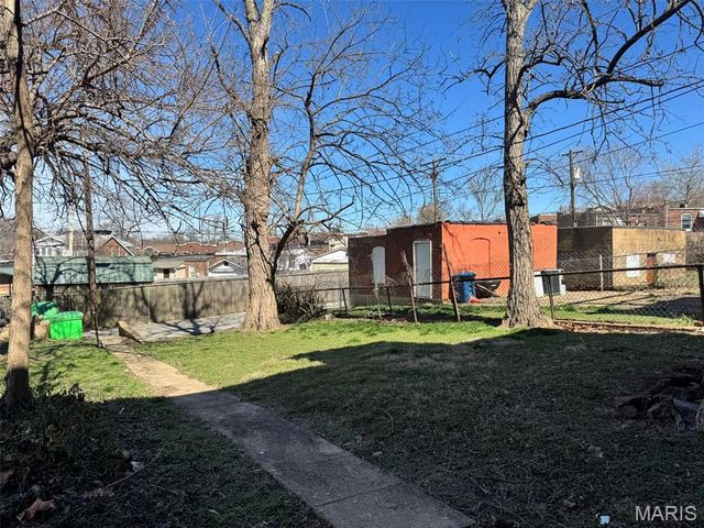 3939 Gravois Avenue, St Louis, MO 63116