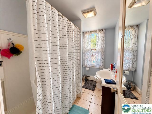 1147 Wood Avenue, Easton, PA 18042