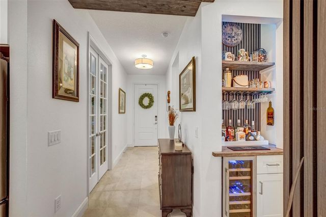 10233 LAKE WALES CIRCLE, Sarasota, FL 34241