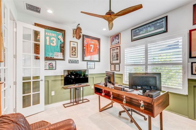 10233 LAKE WALES CIRCLE, Sarasota, FL 34241
