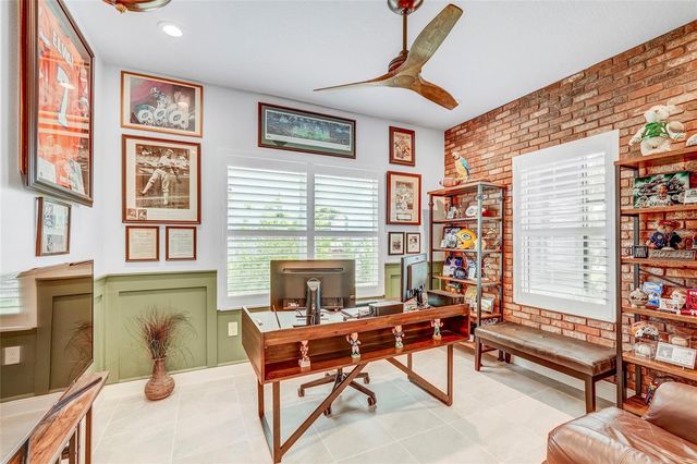 10233 LAKE WALES CIRCLE, Sarasota, FL 34241