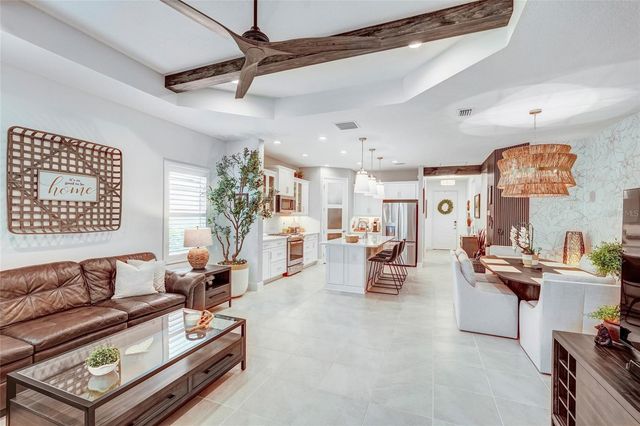 10233 LAKE WALES CIRCLE, Sarasota, FL 34241
