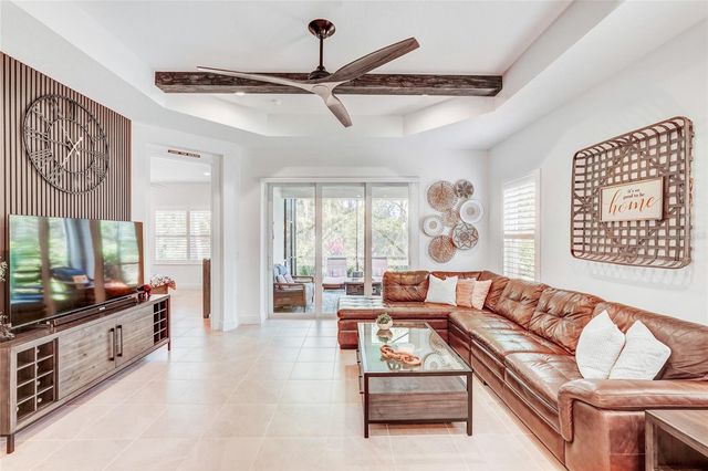 10233 LAKE WALES CIRCLE, Sarasota, FL 34241