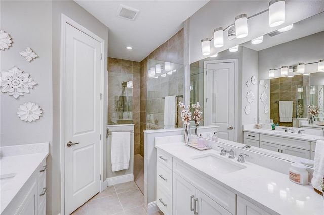 10233 LAKE WALES CIRCLE, Sarasota, FL 34241