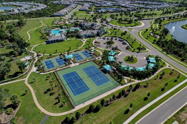 10233 LAKE WALES CIRCLE, Sarasota, FL 34241