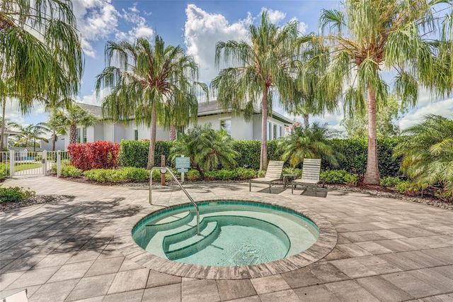 10233 LAKE WALES CIRCLE, Sarasota, FL 34241