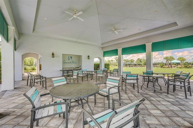 10233 LAKE WALES CIRCLE, Sarasota, FL 34241