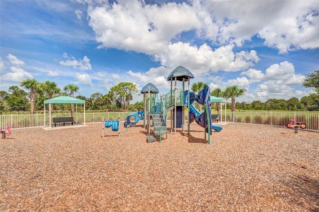 10233 LAKE WALES CIRCLE, Sarasota, FL 34241