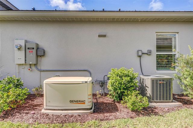 10233 LAKE WALES CIRCLE, Sarasota, FL 34241