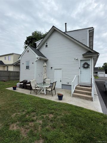 14 Perkal Street, Bay Shore, NY 11706