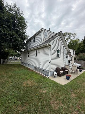 14 Perkal Street, Bay Shore, NY 11706