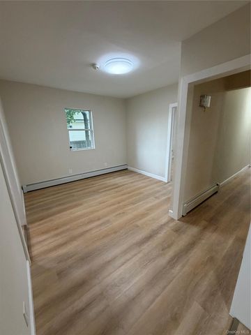 14 Perkal Street, Bay Shore, NY 11706