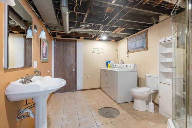 1607 Wyoming Ave, Superior, WI 54880