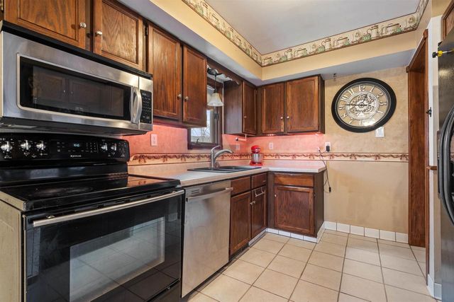 1607 Wyoming Ave, Superior, WI 54880