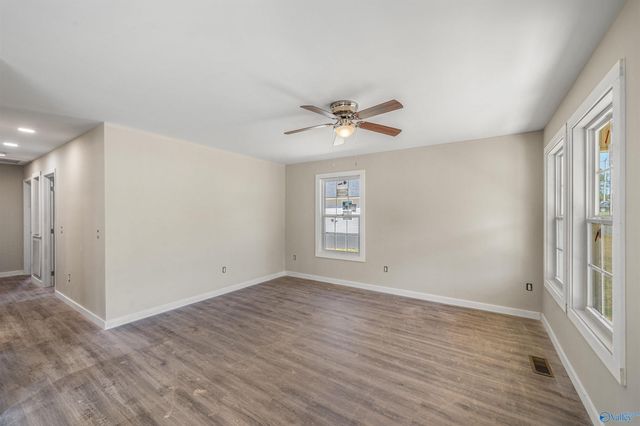 1410 Godfrey Avenue NE, Fort Payne, AL 35967