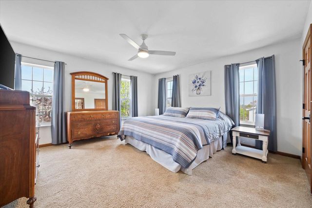 1755 Laura LANE, Port Washington, WI 53074