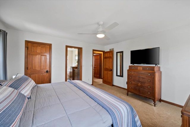 1755 Laura LANE, Port Washington, WI 53074