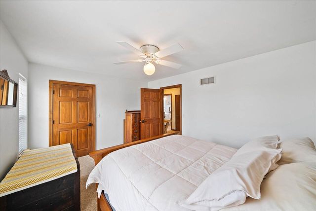 1755 Laura LANE, Port Washington, WI 53074