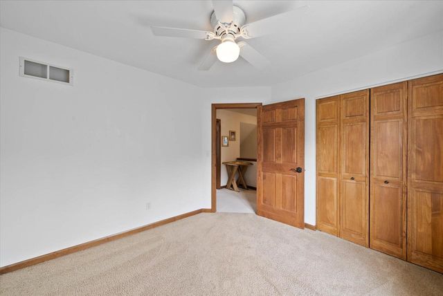 1755 Laura LANE, Port Washington, WI 53074