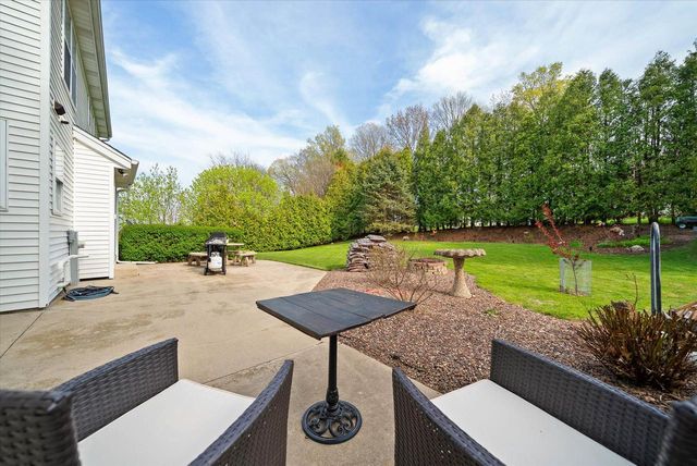 1755 Laura LANE, Port Washington, WI 53074