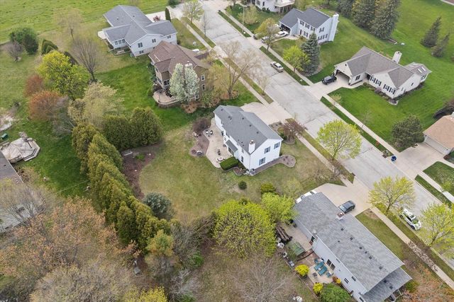 1755 Laura LANE, Port Washington, WI 53074