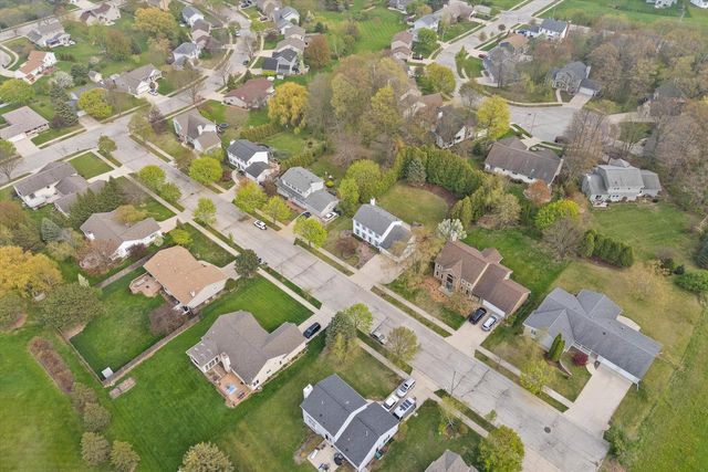 1755 Laura LANE, Port Washington, WI 53074