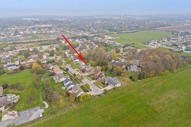 1755 Laura LANE, Port Washington, WI 53074