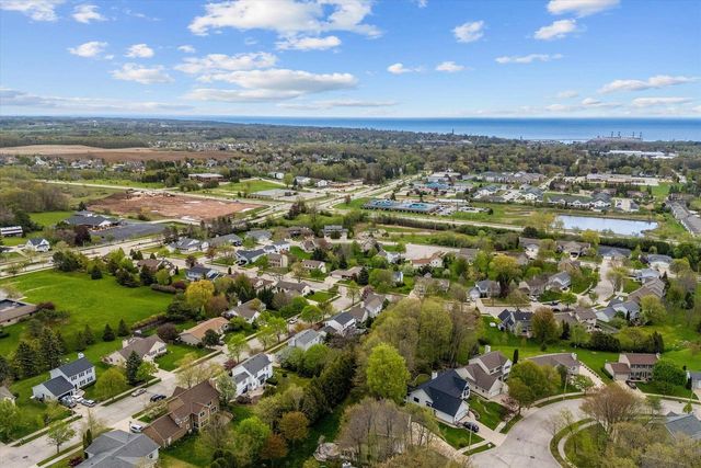 1755 Laura LANE, Port Washington, WI 53074