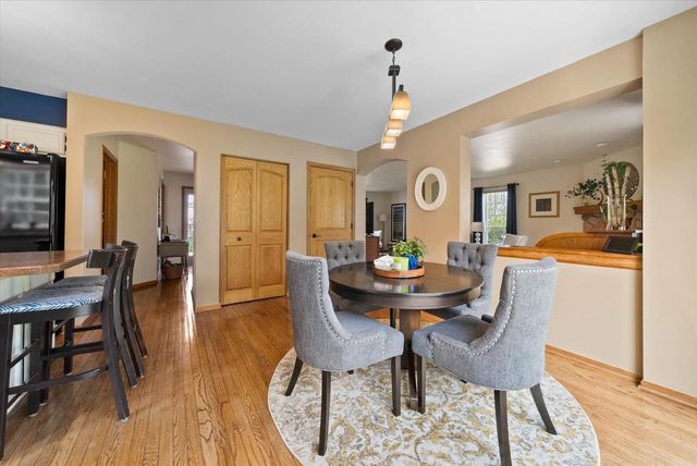 1755 Laura LANE, Port Washington, WI 53074