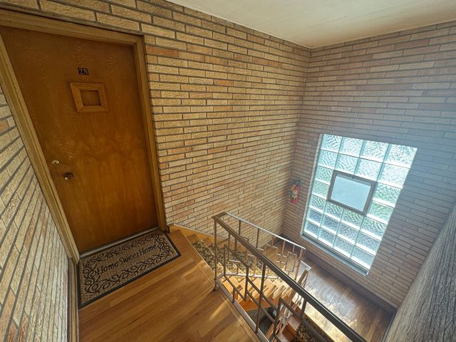 2926 Harlem Avenue 2N, Riverside, IL 60546
