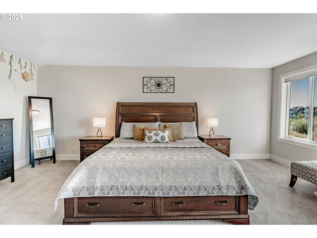 7432 Se CHINQUAPIN Dr, Hillsboro, OR 97123