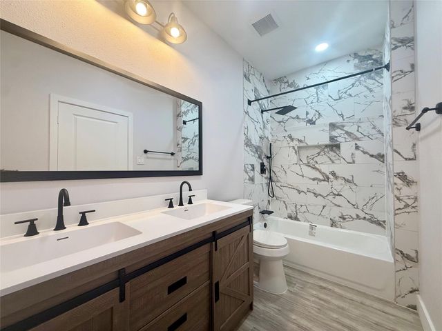 9508 Quaker Court B, Rosharon, TX 77583